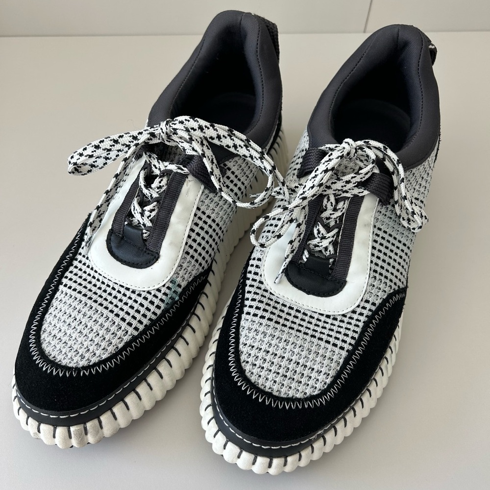 Chelsea & Violet Halle Platform Black and White Sneakers size 10